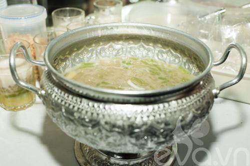 Chè Thái Lan ngọt mát trên phố Kim Mã - 4