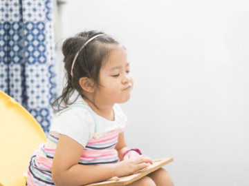Những điều phải lưu ý để phòng bệnh tiêu chảy cho trẻ trong mùa hè