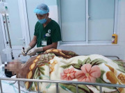 Bà bầu - Mang bầu lần 5 bị vỡ tử cung, mẹ Hải Phòng nhận tin “sốc” sau khi hút nửa lít máu