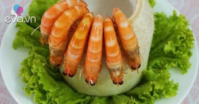 cách xếp tôm vào đĩa bầu dục