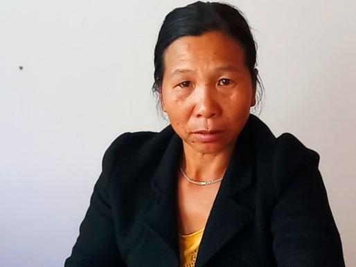 vu tham sat 3 ba chau: am anh vet mau ri tu goc cay, phat hien ho chon thi the - 1