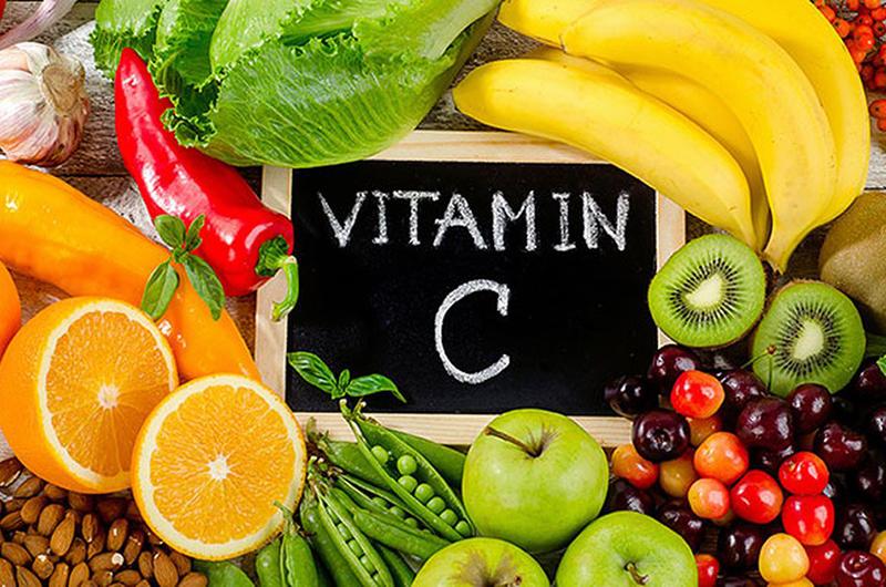 Vitamin C rất cần thiết để duy trì tính toàn vẹn của cấu trúc kẽ. Theo báo cáo, vitamin C có thể ngăn chặn tác dụng gây ung thư của chất gây ung thư, nitrosamine và ngăn ngừa ung thư. 
