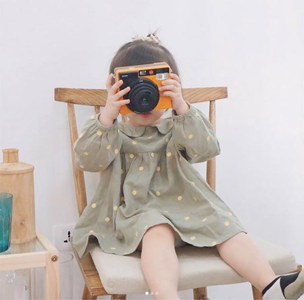 Nói chẳng ngoa, các cô chú cũng phải xách dép chạy theo phong cách của 5 nhóc tì này - 14