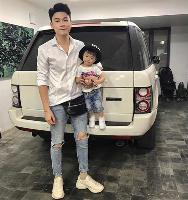 Nói chẳng ngoa, các cô chú cũng phải xách dép chạy theo phong cách của 5 nhóc tì này - 8