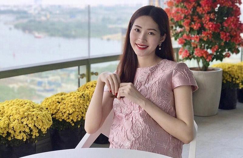 Đặng Thu Thảo là một cái tên khác nằm trong 'tầm ngắm' của cư dân mạng về chuyện nghi bầu bí. Sau khi kết hôn với Trung Tín không lâu, Thu Thảo gần như biến mất khỏi showbiz nên nhiều người cho rằng cô đã có tin vui.
