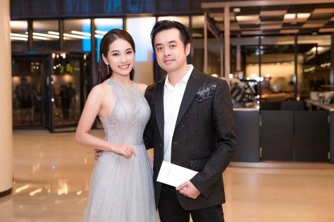 Lộ thiệp cưới của Dương Khắc Linh và bạn gái kém 13 tuổi, khách mời phải chú ý điều này - 2