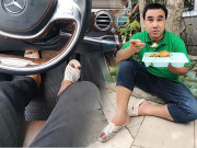 Thời trang - Quyền Linh: Đi xe 6 tỷ vẫn "nghiền" dép tổ ong, áo phông, quần bụi bặm