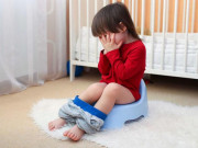 Làm mẹ - Bác sĩ Bệnh viện Nhi Đồng 1 tiết lộ nguyên nhân khiến trẻ bị táo bón