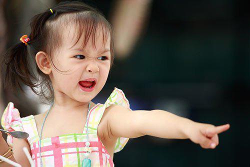 cach cha me thong minh ung pho voi nhung dua con buong binh - 1