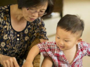 Làm mẹ - Lên phố chăm cháu, bà nội biến thành osin gầy sọp người, câu nói của con dâu mới bất ngờ