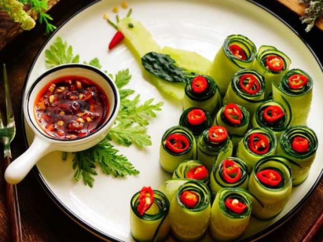 5 phút biến tấu món salad dưa leo chim công đẹp ngon hết sảy