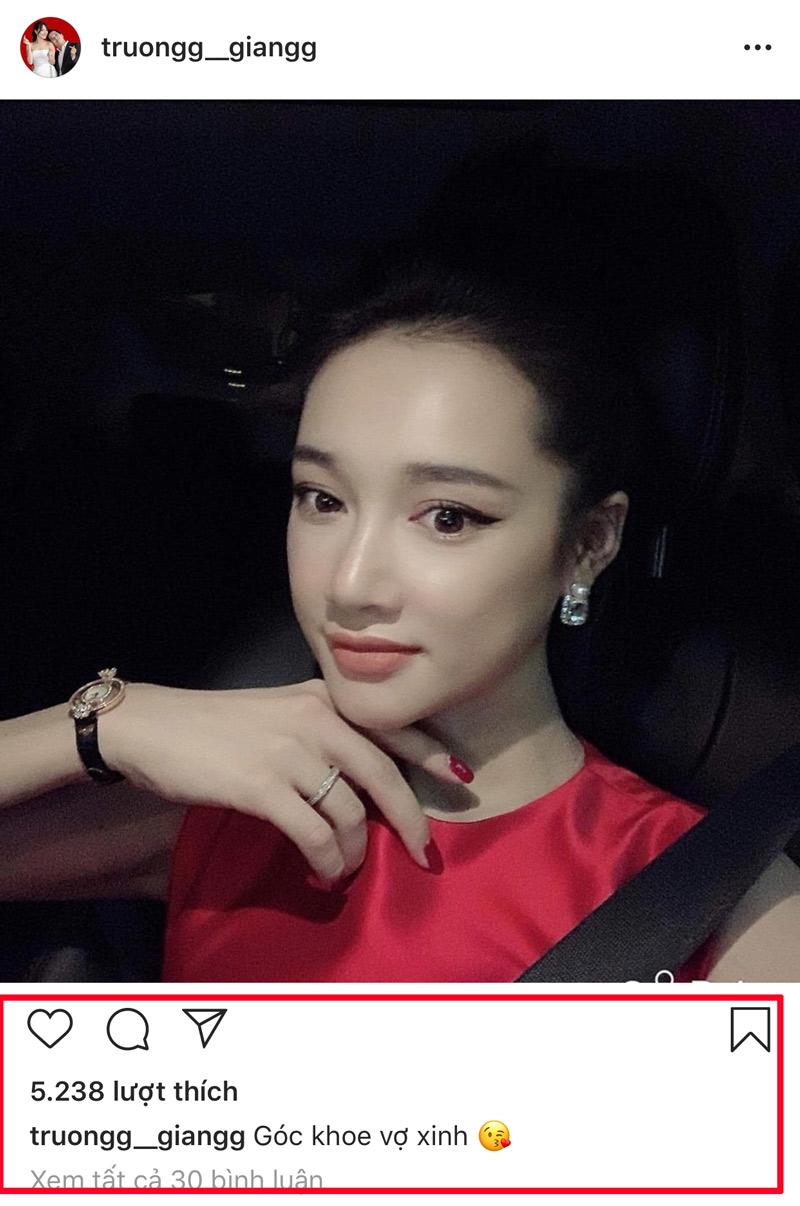 Trường Giang khoe vợ Nhã Phương đẹp, không ngờ lại để lộ món trang sức đắt giá này - 1