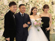 Giải trí - Trấn Thành đưa Hari Won tới mừng hạnh phúc người anh "trăm tỷ", làm MC tiệc cưới không công