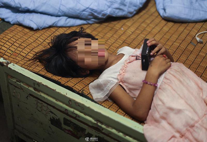 Mới đây, trang Sohu chia sẻ một câu chuyện có thật về tình trạng bé gái 10 tuổi (Trung Quốc) ngừng cao khiến nhiều bậc cha mẹ bàng hoàng.
