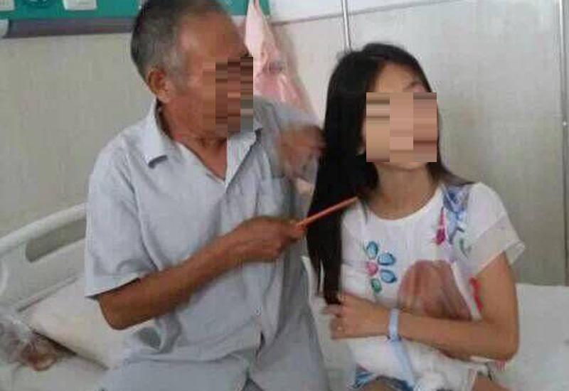 Theo đó, cô bé 10 tuổi đã không phát triển chiều cao trong suốt nhiều năm qua nên được cha mẹ đưa đến bệnh viện để kiểm tra.
