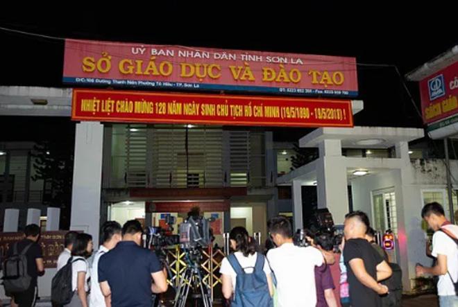 he lo loi khai cua 'at chu bai' trong duong day sua diem thi o son la - 3