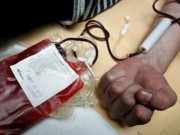 Tin tức - Đau đớn nhìn mẹ qua đời vì thiếu máu truyền, chàng trai 20 tuổi quyết định làm điều này