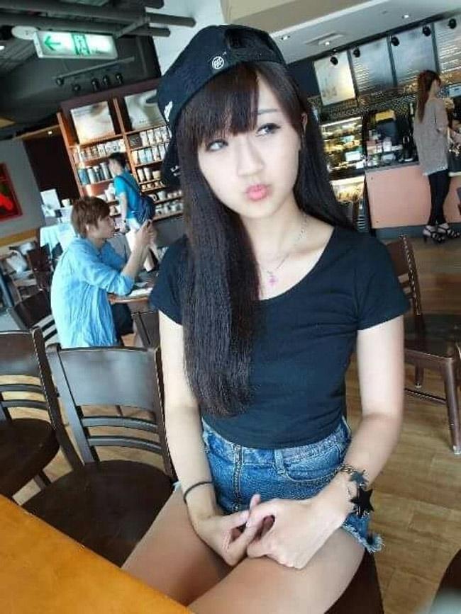 den truong don con, ong bo ngan nguoi khi thay co giao, len lut chup voi tam anh - 10