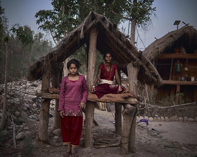 ky quac tuc le duoi phu nu ra khoi nha khi “den thang” o nepal - 1