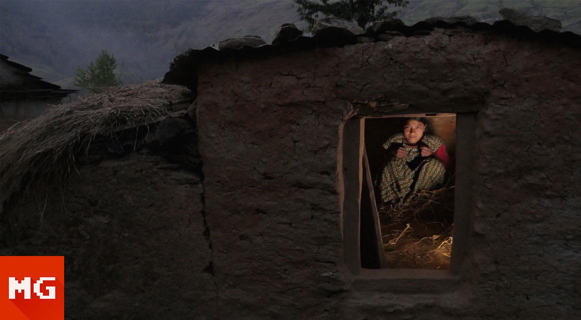 ky quac tuc le duoi phu nu ra khoi nha khi “den thang” o nepal - 5