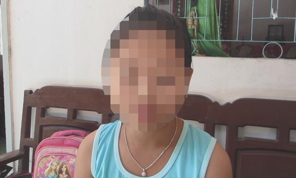 loi ke cua nguoi me vu nguoi dan ong co hanh dong “la” voi be lop 4 o san truong - 1