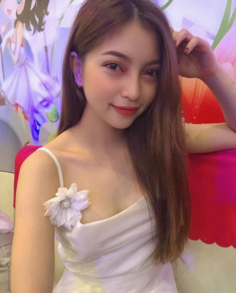 Bạn gái Quang Hải trở về phong cách sexy, mê diện nhất là đồ hở vai gợi cảm - 13