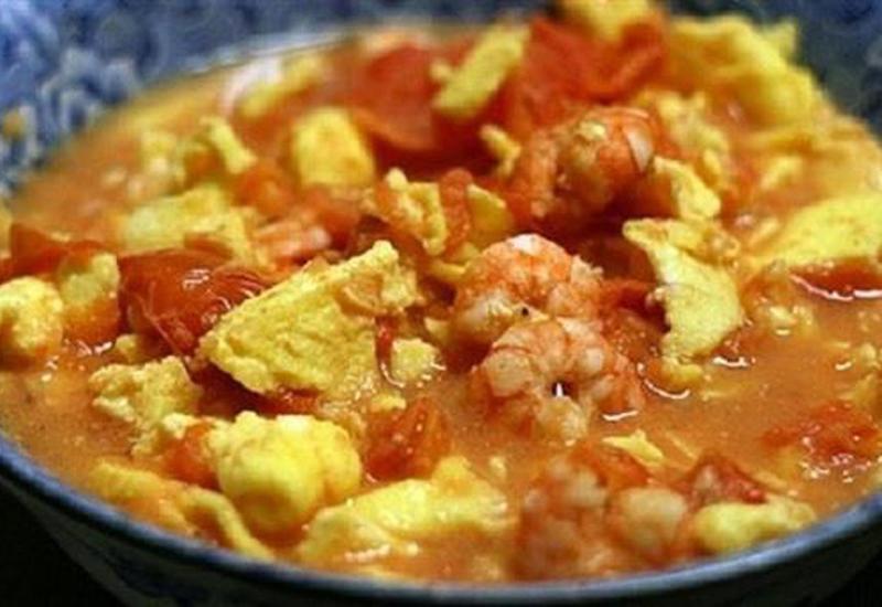 Trong các món ăn từ hai thực phẩm này, có lẽ trứng bác cà chua trở thành món ăn được nhiều mẹ Việt ưa chuộng.
