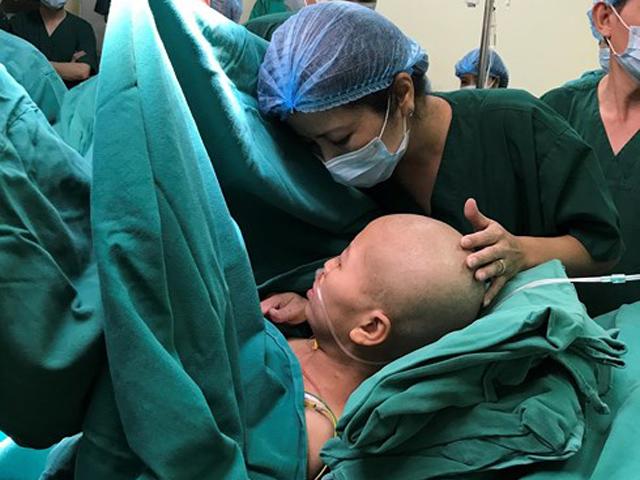 Vụ mẹ bầu từ chối điều trị ung thư để sinh con, bác sĩ đầu ngành khuyên không nên