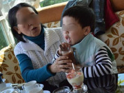Tin tức - Mẹ chồng một mực đòi nhận nuôi một bé trai, con dâu sững sờ khi phát hiện sự thật sốc