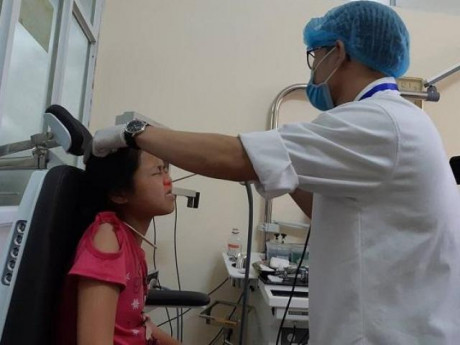 Chỉ một sai lầm khi ăn uống, sinh hoạt trong ngày nắng nóng cũng khiến trẻ nhập viện, tử vong
