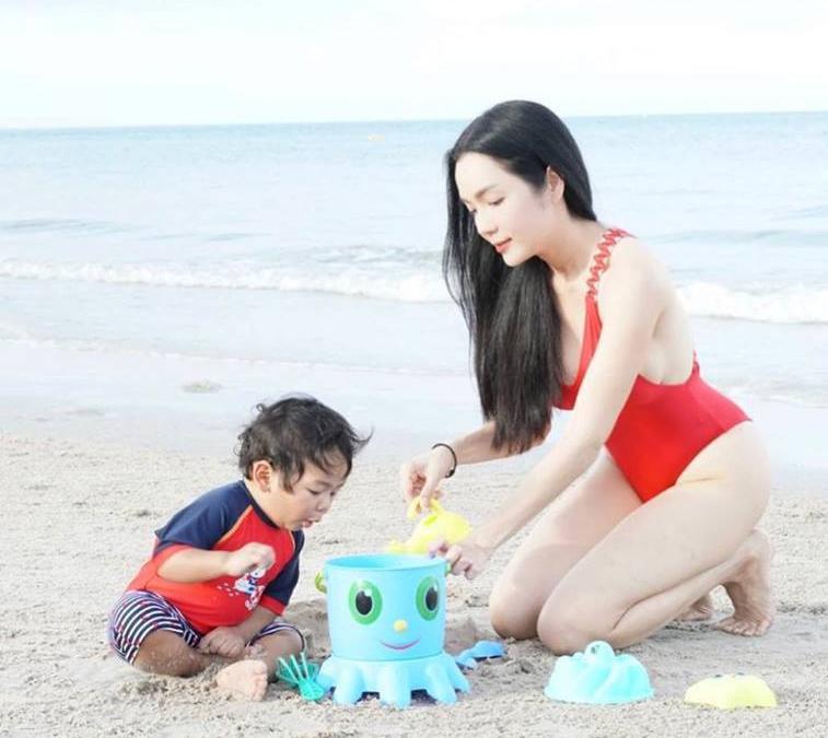 Mẹ bầu khỏa thân gây sốt mạng đã đẻ con, khoe ảnh ngực trần cho con bú đẹp ngỡ ngàng - 6