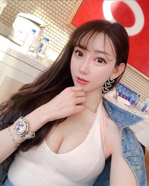 Bị Trần Quán Hy bỏ, cô bồ xấu nhất danh sách bạn gái giờ amp;#34;đổi đờiamp;#34;, sống sang chảnh - 6