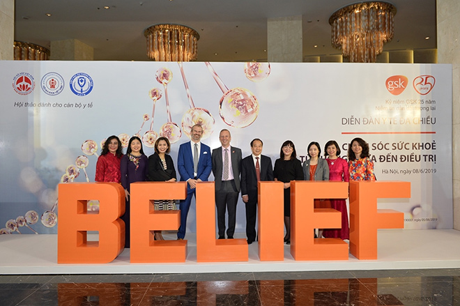 gsk cung cac hiep hoi y khoa to chuc dien dan y te da chieu ve cham soc suc khoe - 2