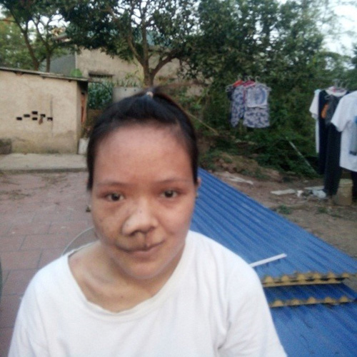hang ngan canh doi eo le dang cung mong cho mot “tam ve vang” de mo “canh cua lot xac”! - 1