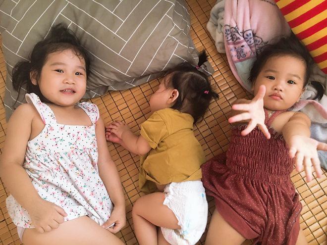 4 năm sinh liền 3 con gái, mẹ 1995 ngỡ ngàng với thái độ của bố mẹ chồng - 1