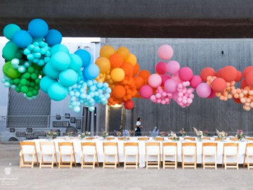 Khám phá quy trình sản xuất những trái bóng bay nhiều màu sắc