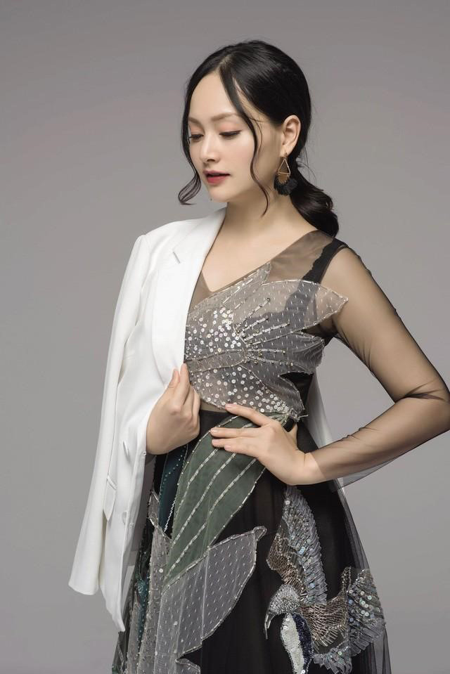 DV Lan Phương, đạo diễn Lê Hoàng và stylist Hoàng Ku “chạm mặt” trên ghế nóng Hành trình lột xác - 2