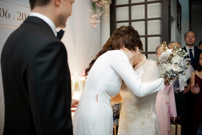 Siêu mẫu Phương Mai bất ngờ lộ vòng 2 lùm xùm như có bầu 4, 5 tháng trong đám cưới - 8