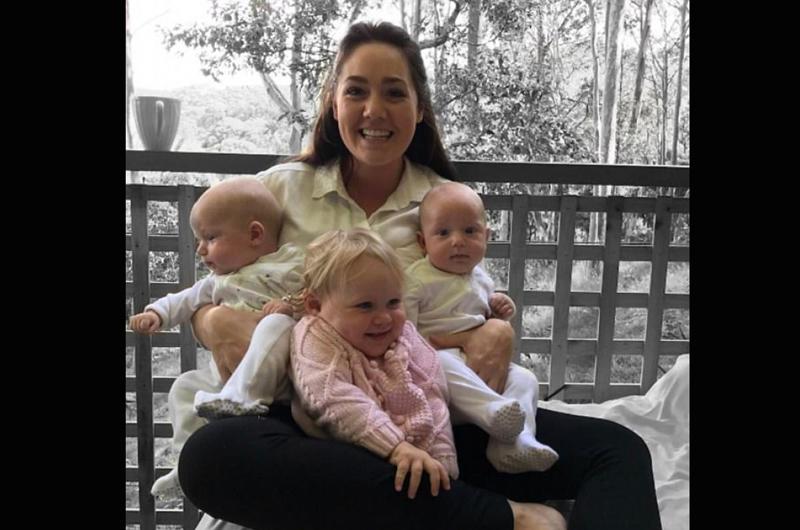 Câu chuyện sinh con của bà mẹ trẻ Eliza Curby (sống tại Sydney, Úc) từng khiến nhiều người choáng váng. Đó là bởi cô sinh 3 con chỉ trong vòng 11 tháng. 
