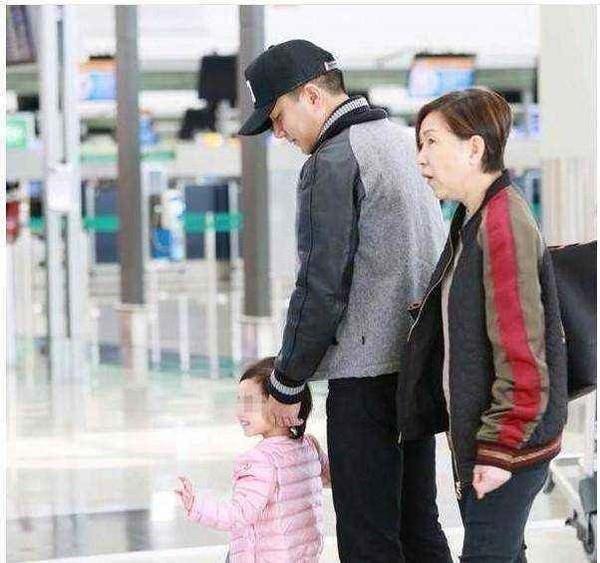 Bố chồng cũ nhiều lần bóng gió chê bai, Dương Mịch amp;#34;mượn tayamp;#34; con gái dùng hành động đáp trả - 5