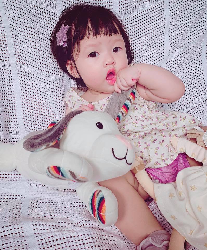 Con gái lần đầu bị bệnh, Hoa hậu Đặng Thu Thảo chia sẻ đầy xúc động - 4