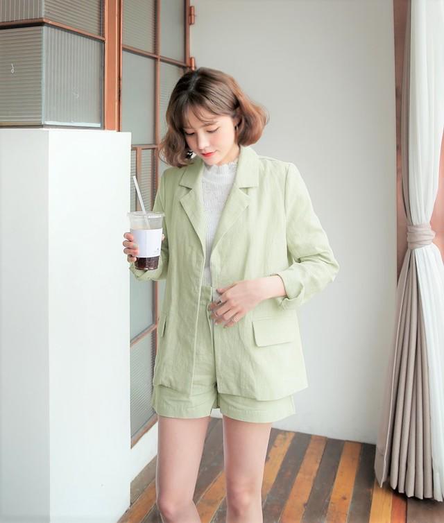 Đi làm công sở nhưng vẫn muốn diện quần ngắn, bí kíp nào cho nàng tinh tế? - 18