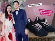 Thời trang - Bạn gái mạnh tay chi hơn chục triệu mua giày tặng Duy Mạnh, kèm thêm câu "dằn mặt" đáng yêu