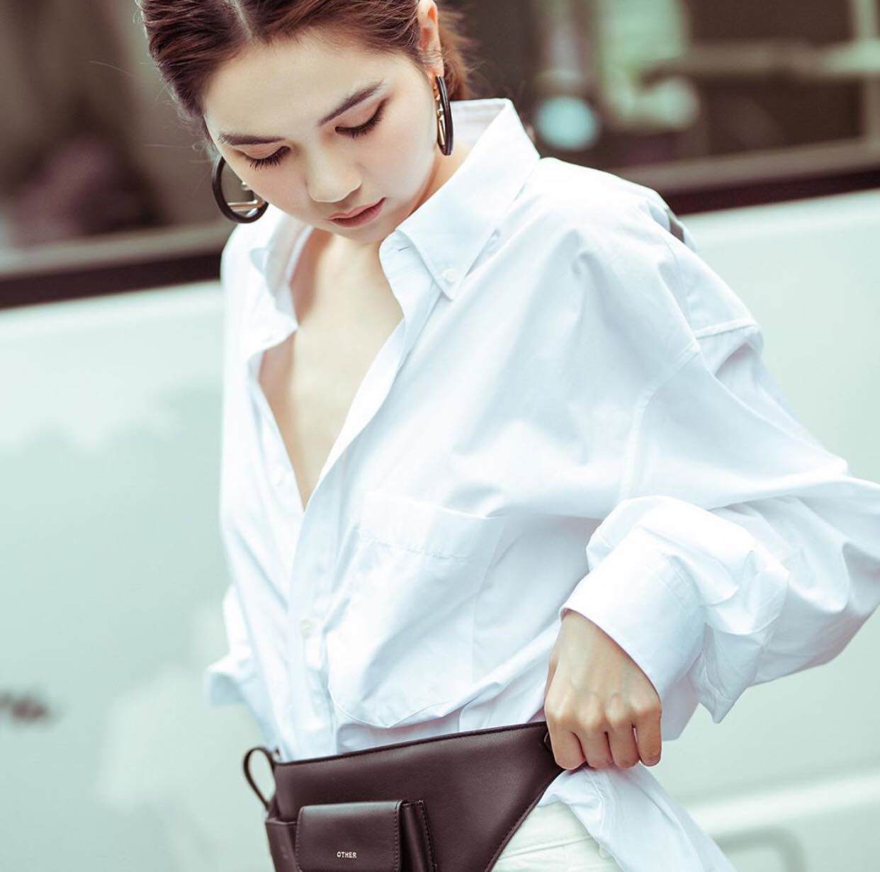 "nu hoang noi y" ngoc trinh va nhung pha de lo nguc chay xe khien ai cung vo mong - 6