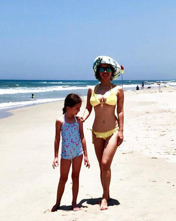 Thi thoảng diện bikini một lần, ca sĩ Hồng Nhung khiến các fan đứng ngồi không yên - 5