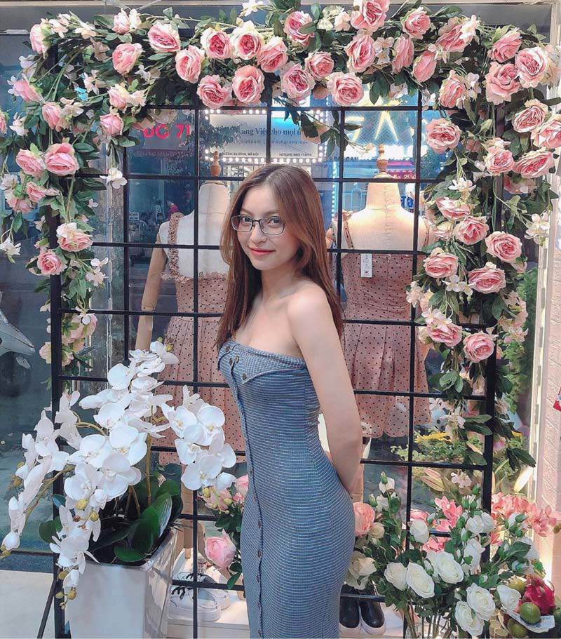 Bạn gái Quang Hải trở về phong cách sexy, mê diện nhất là đồ hở vai gợi cảm - 2