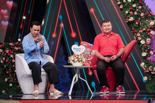 Mừng đám cưới tình cũ 1 tháng lương, chàng Phó phòng khiến bạn gái mới “tái mặt” - 2