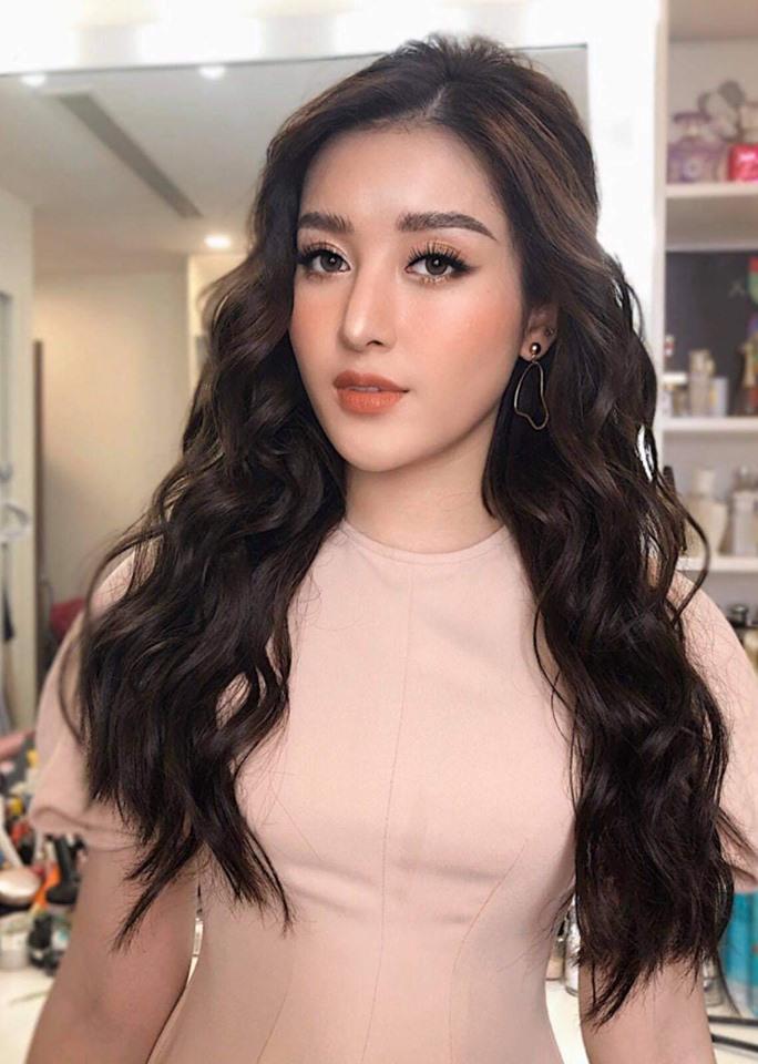 Fan hỏi loại nước hoa hay dùng, Á hậu Rich Kid đưa nguyên BST gây choáng váng thế này đây - 1