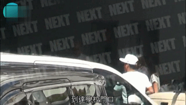 Lần đầu tiên Trương Bá Chi khoe con trai thứ 3 mới sinh, diện mạo cậu bé gây tò mò - 1