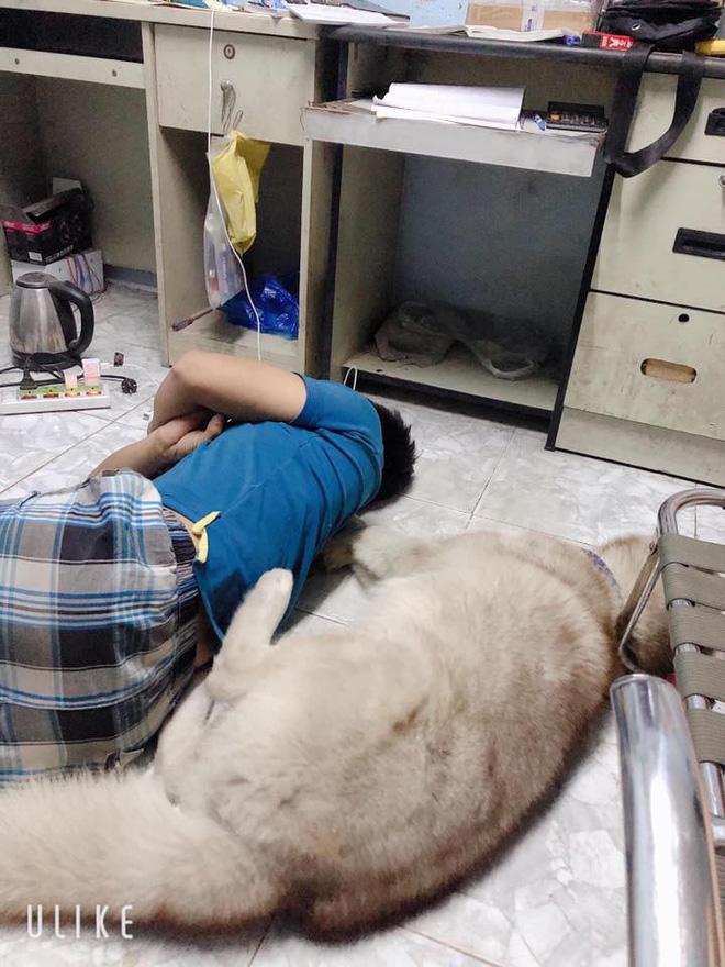 Vợ ngao ngán đăng ảnh chồng và amp;#34;con trai riêngamp;#34; thân thiết, dân mạng lại khen hết lời - 8